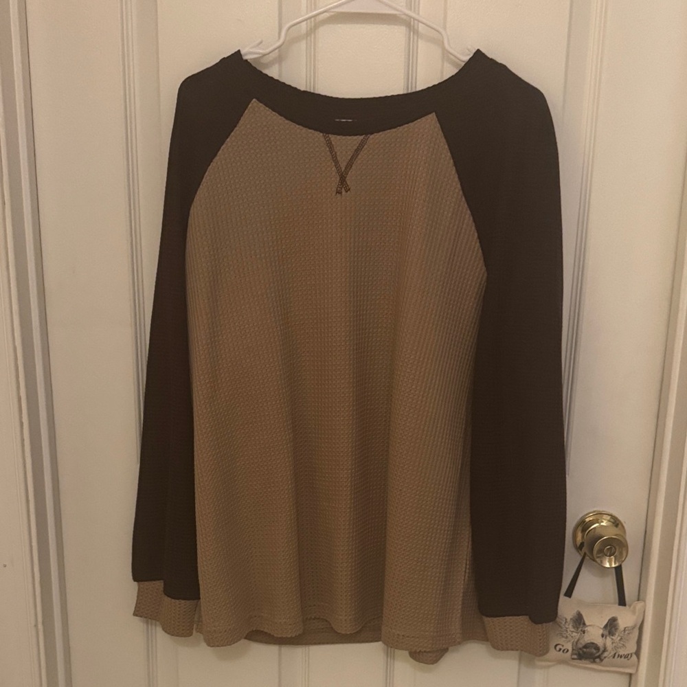 BloomChic Brown and Tan thermal Long Sleeve Top